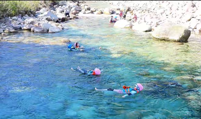 气顶流“窝囊旅游三件套”又怂又爽开元棋牌app“特种兵旅游”已过(图3)